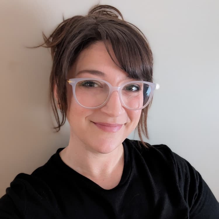 Courtney Devries, Instructor
